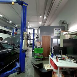 Carros Centre (D25), Factory #546767341
